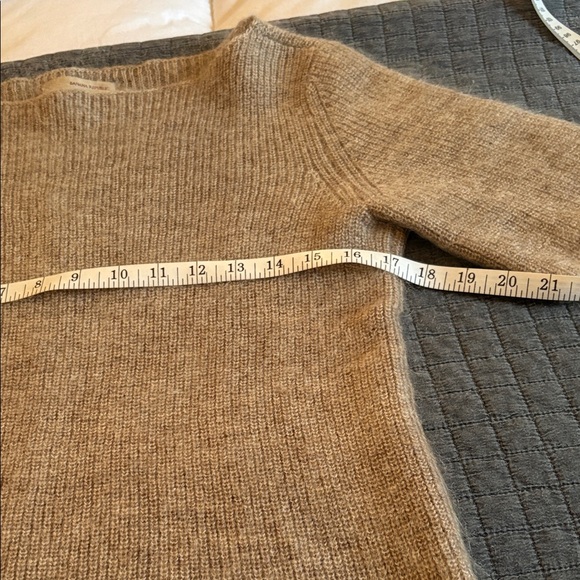 Banana Republic Sweaters - Banana Republic Heritage Collection Tan Knit Crewneck Sweater